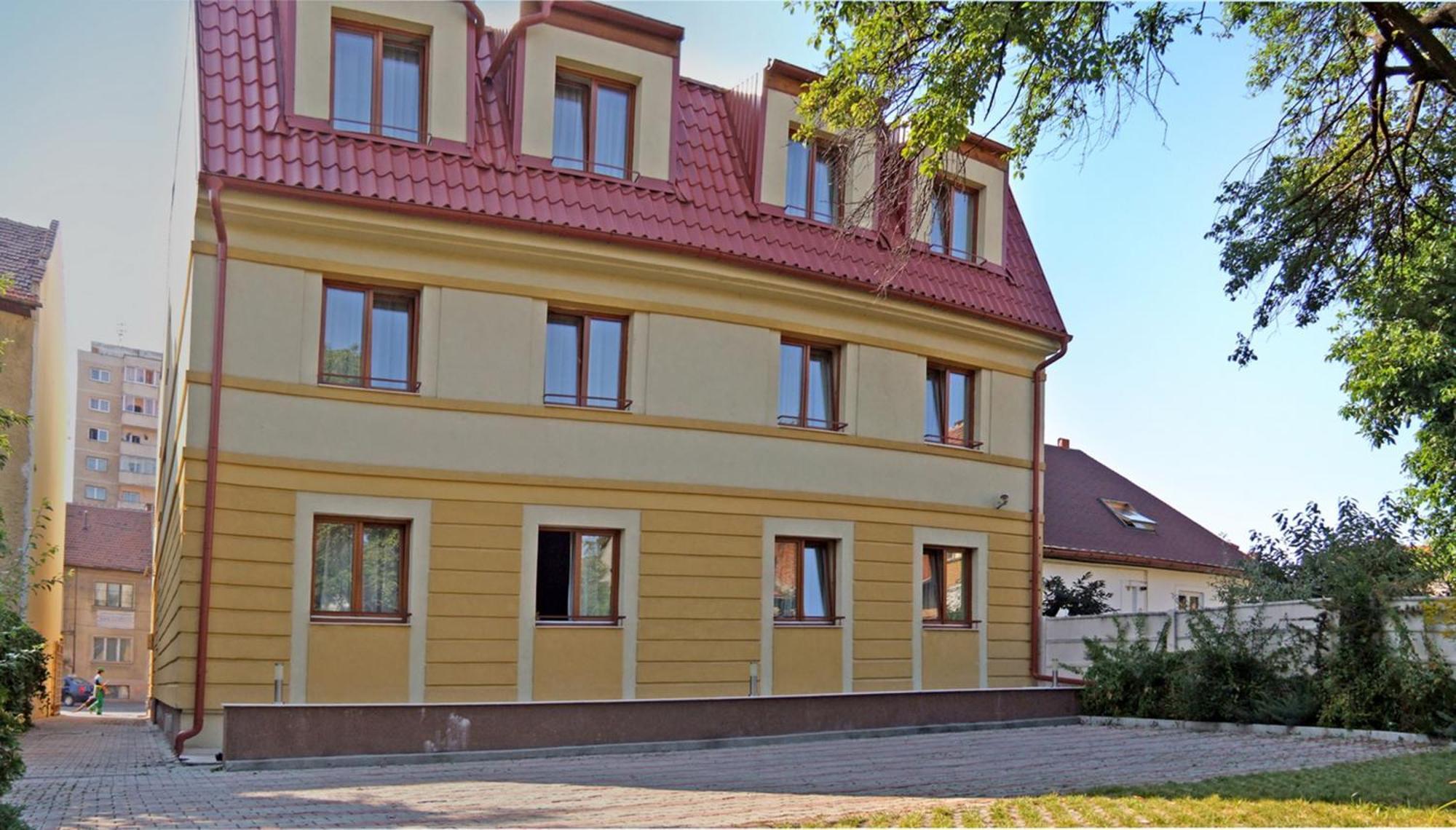Hotel Брашов Экстерьер фото