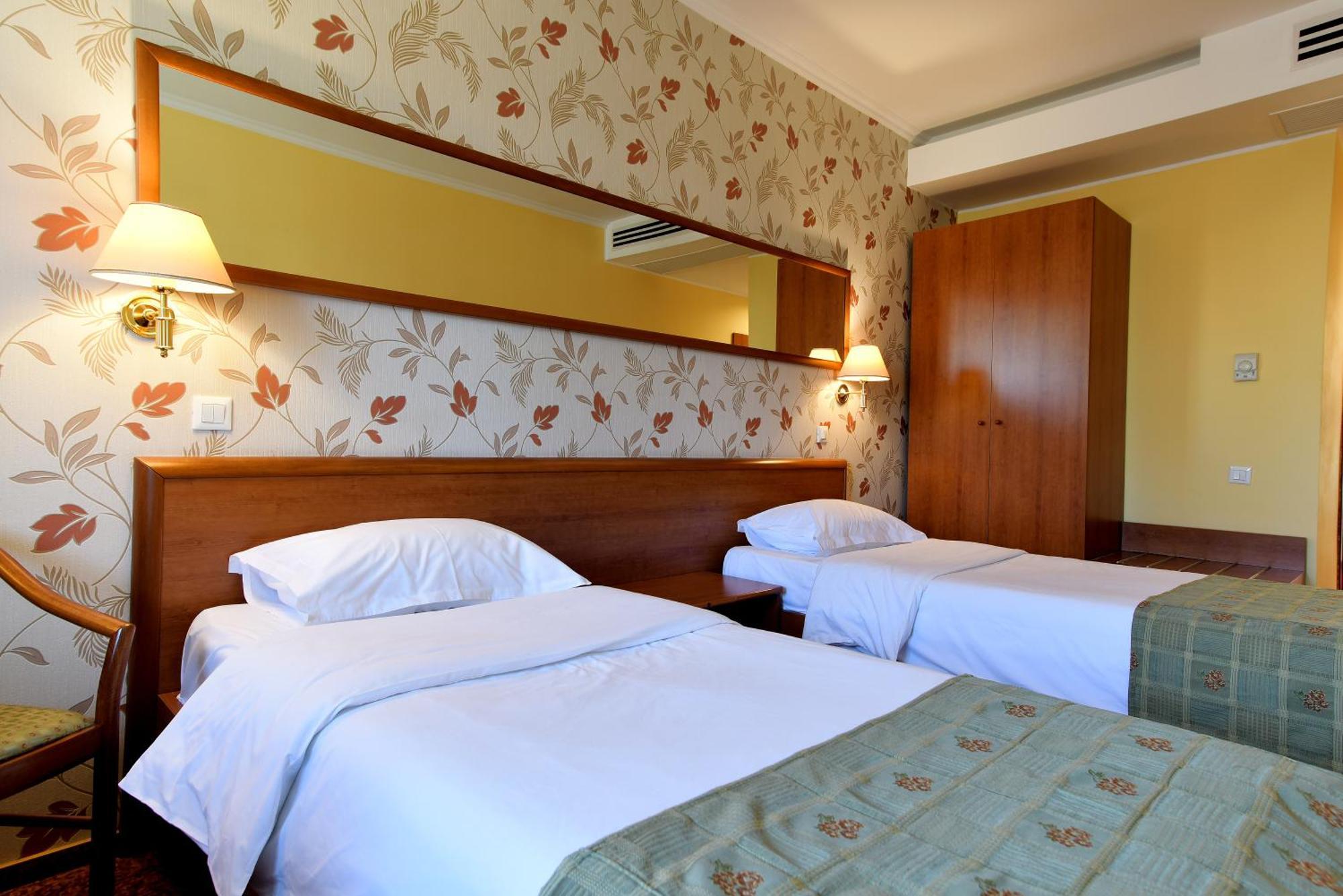 Hotel Брашов Экстерьер фото