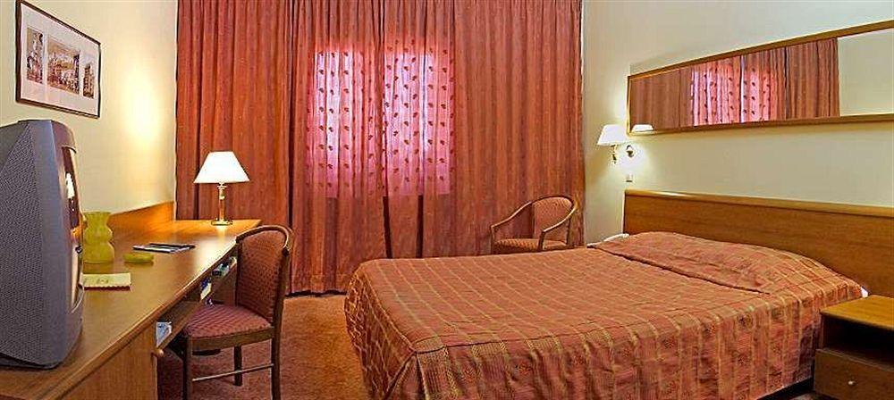 Hotel Брашов Экстерьер фото