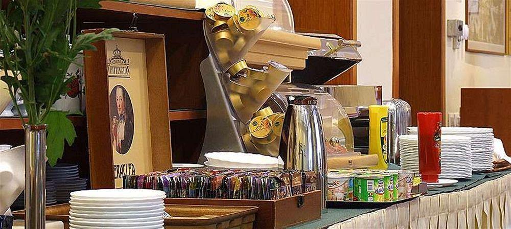 Hotel Брашов Экстерьер фото
