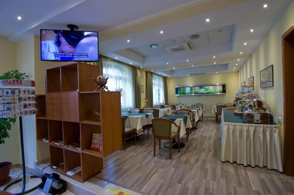 Hotel Брашов Экстерьер фото